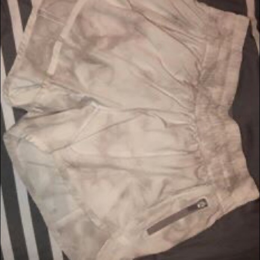 lululemon tracker shorts